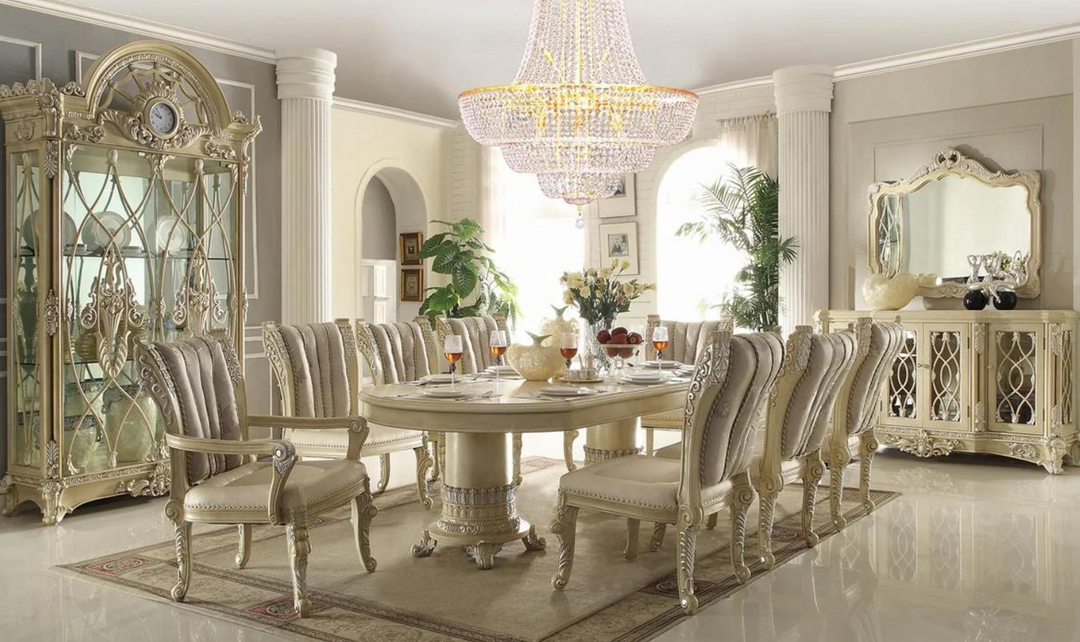 Different Ways To Decorate An Elegant Luxury Dining Table