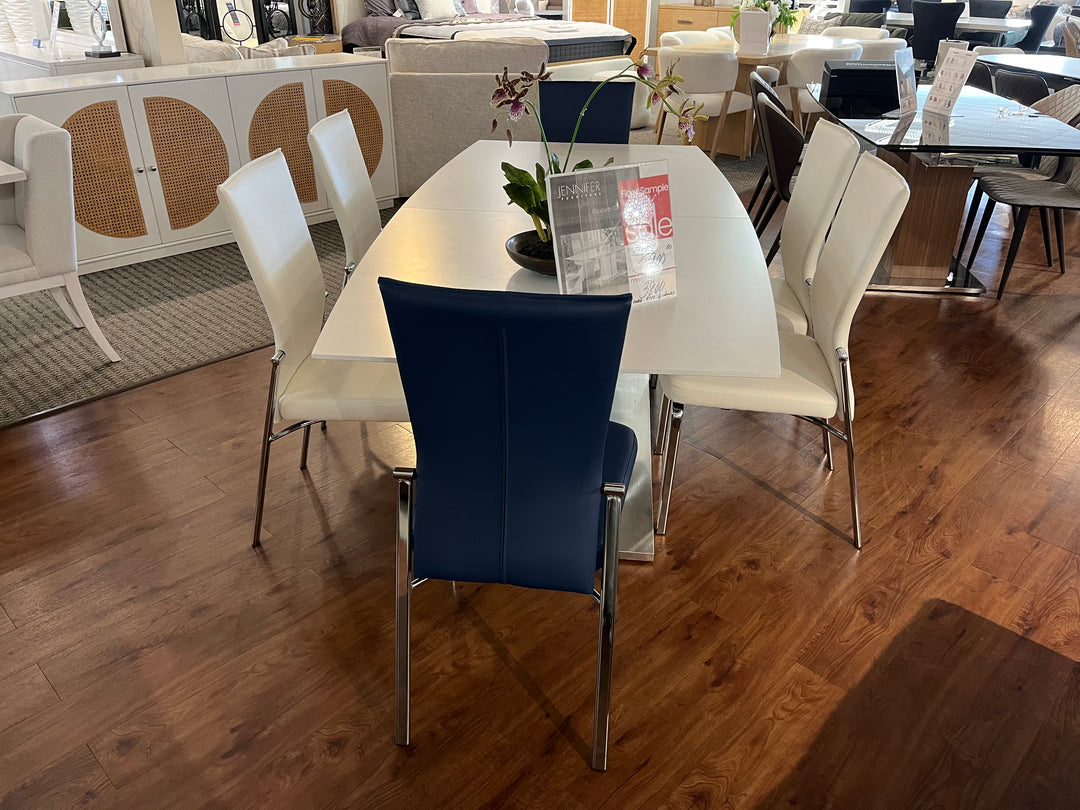 Table and six chair 7 Pieces