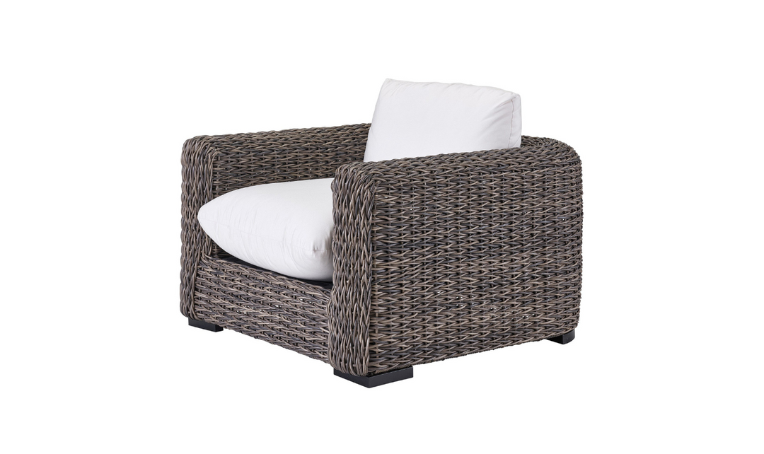 Universal Furniture Montauk Lounge Chair in Tawny Brown Wicker