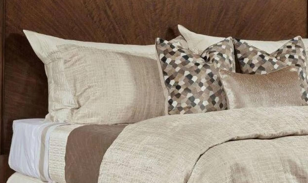 VANTAGE CARLISLE PANEL BED