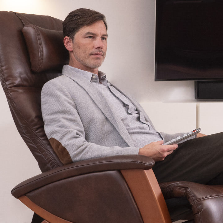 Cozzia Svago Cora ZGR Zero Gravity Leather Recliner Chair