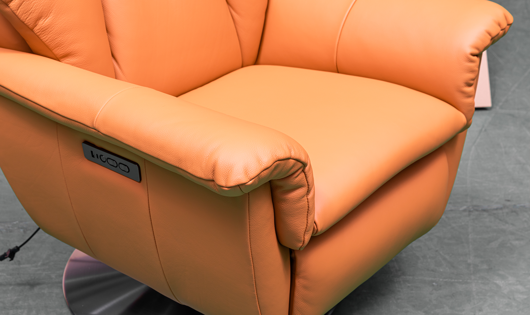 Klaussner Alessandro Double Power Recliner Leather Swivel Chair with Cushion Arms