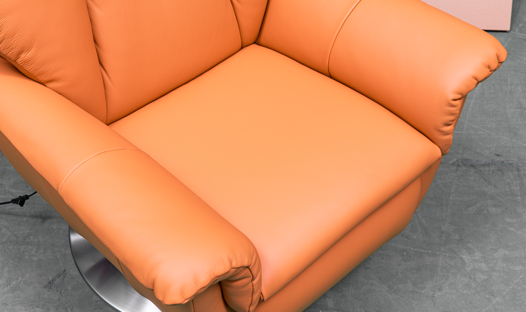 Klaussner Alessandro Double Power Recliner Leather Swivel Chair with Cushion Arms