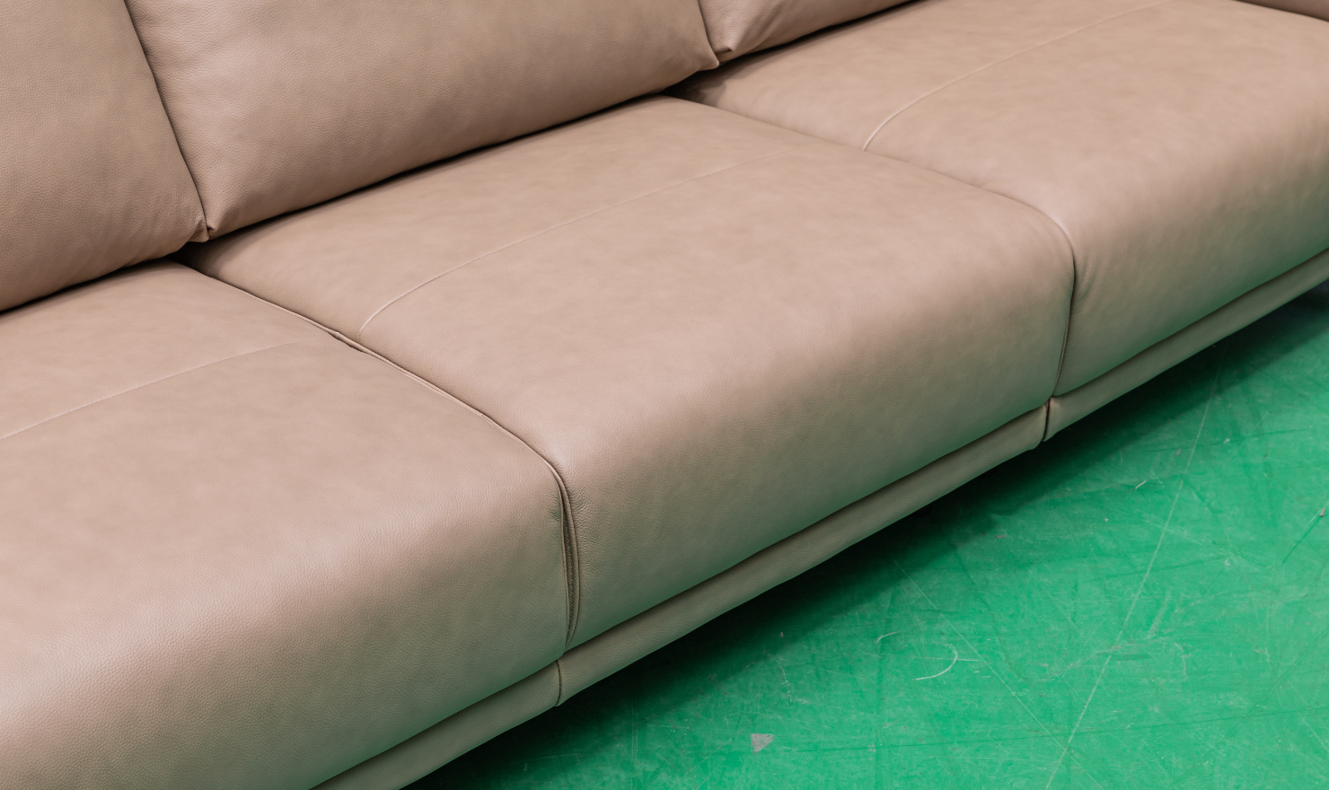 Klaussner Giada 3-Seater Brown Leather Sofa with Attached Back Cushion