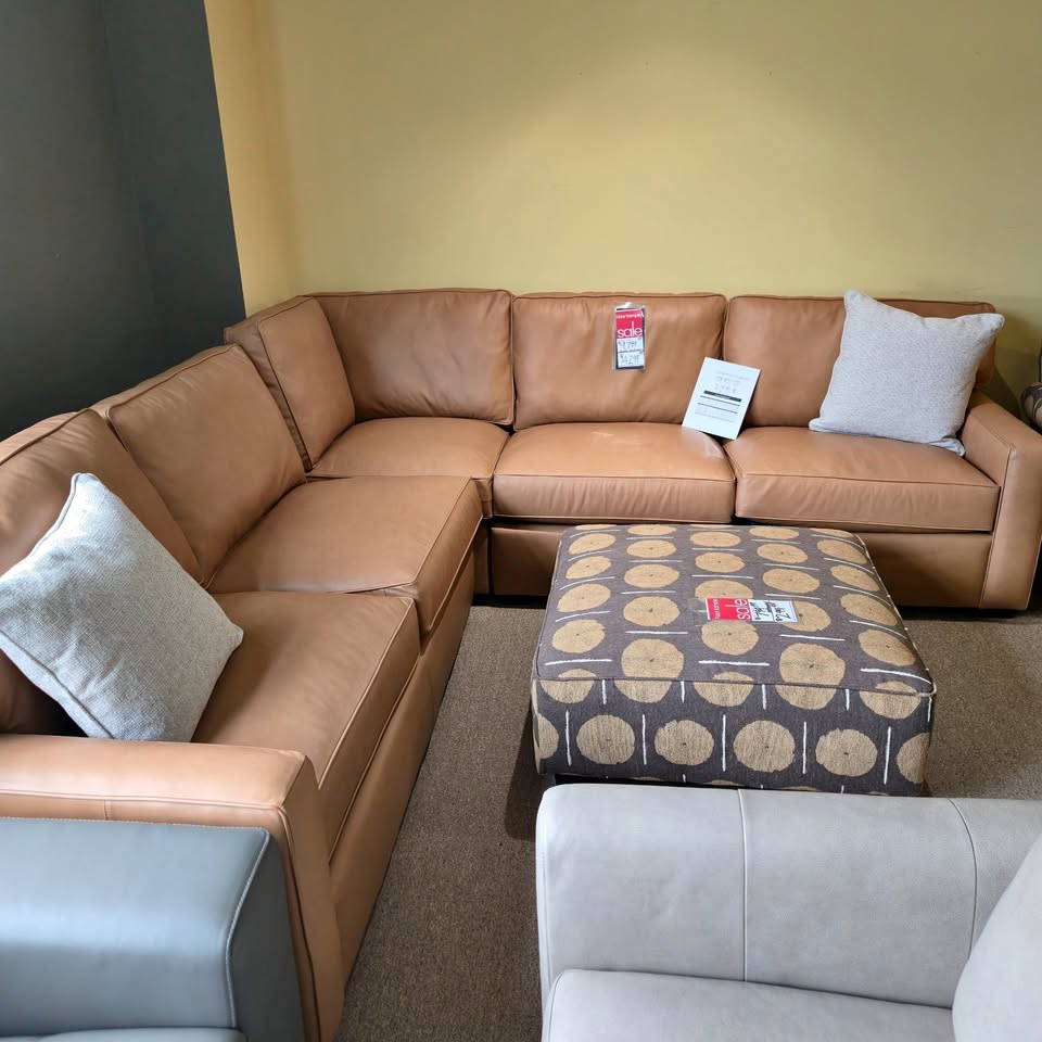 Keyport 2pc Leather Sectional w/ Downblend Seating