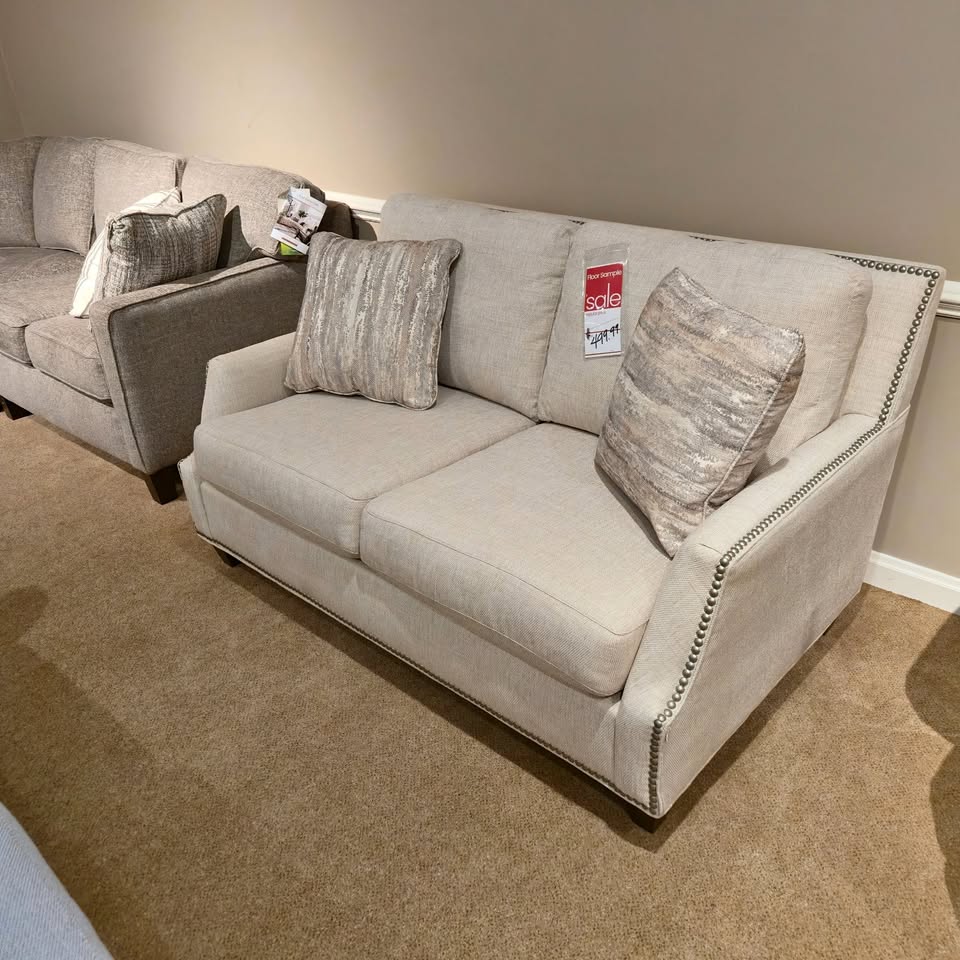 Craftmaster Loveseat