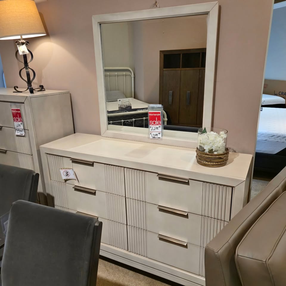 Dresser & Mirror
