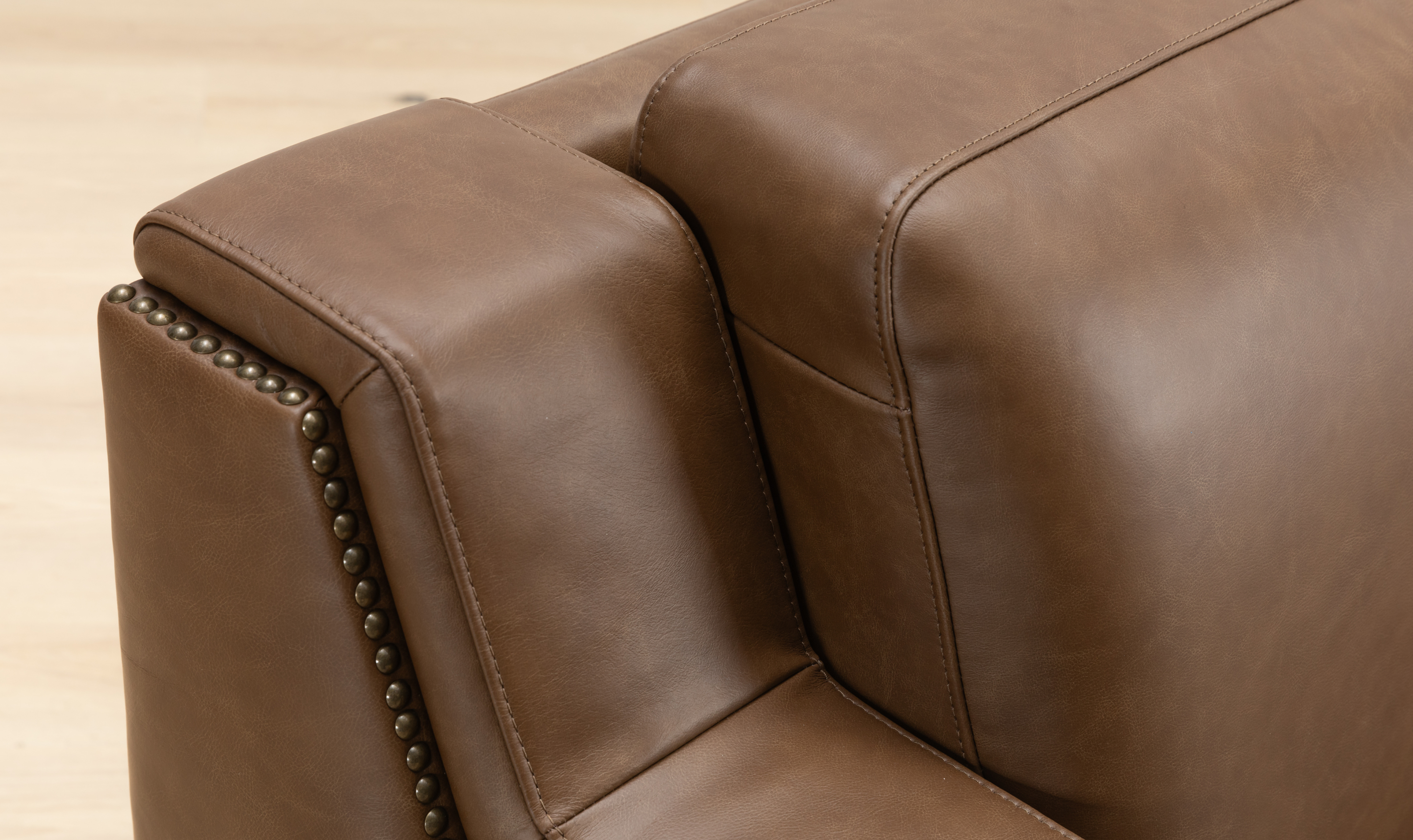 Alaves Italian Leather Queen Sleeper Sofa - Luxury Overnight Collection-Jennifer Furniture