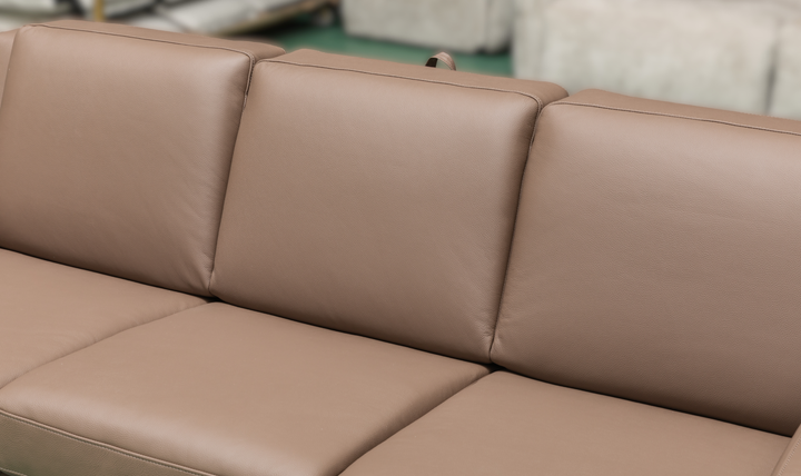 Klaussner Alaves Italian Leather Queen Sleeper Sofa - Luxury Overnight Collection