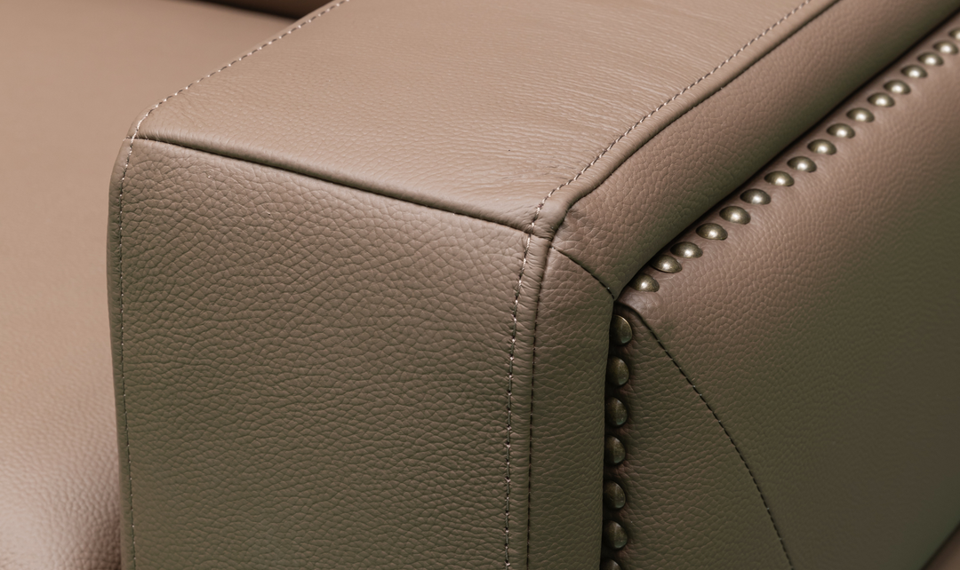 Klaussner Alaves Italian Leather Queen Sleeper Sofa - Luxury Overnight Collection