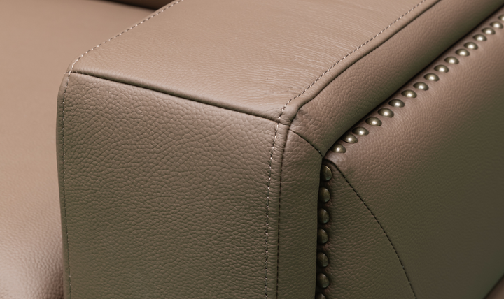 Klaussner Alaves Italian Leather Queen Sleeper Sofa - Luxury Overnight Collection