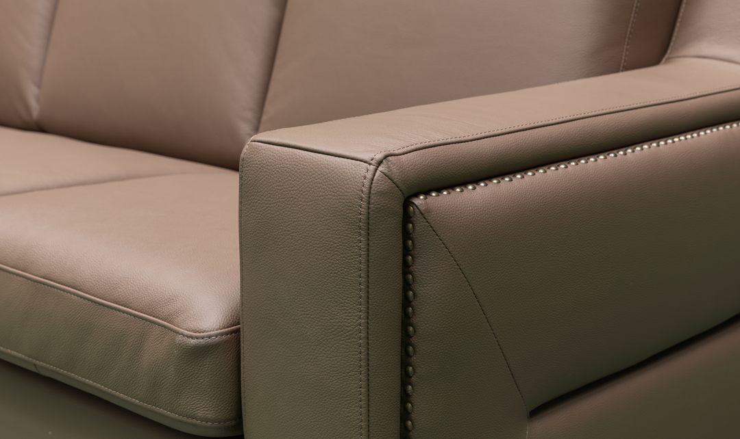 Klaussner Alaves Italian Leather Queen Sleeper Sofa - Luxury Overnight Collection