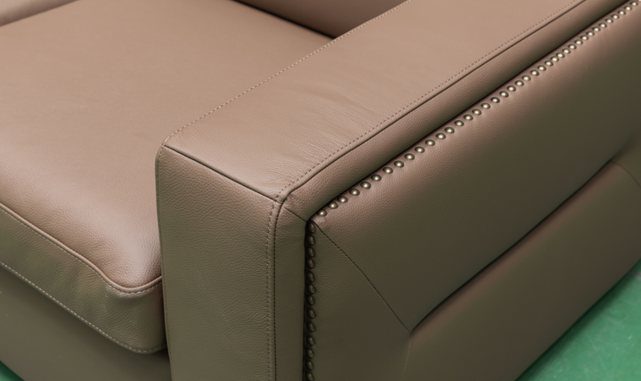 Klaussner Alaves Italian Leather Queen Sleeper Sofa - Luxury Overnight Collection