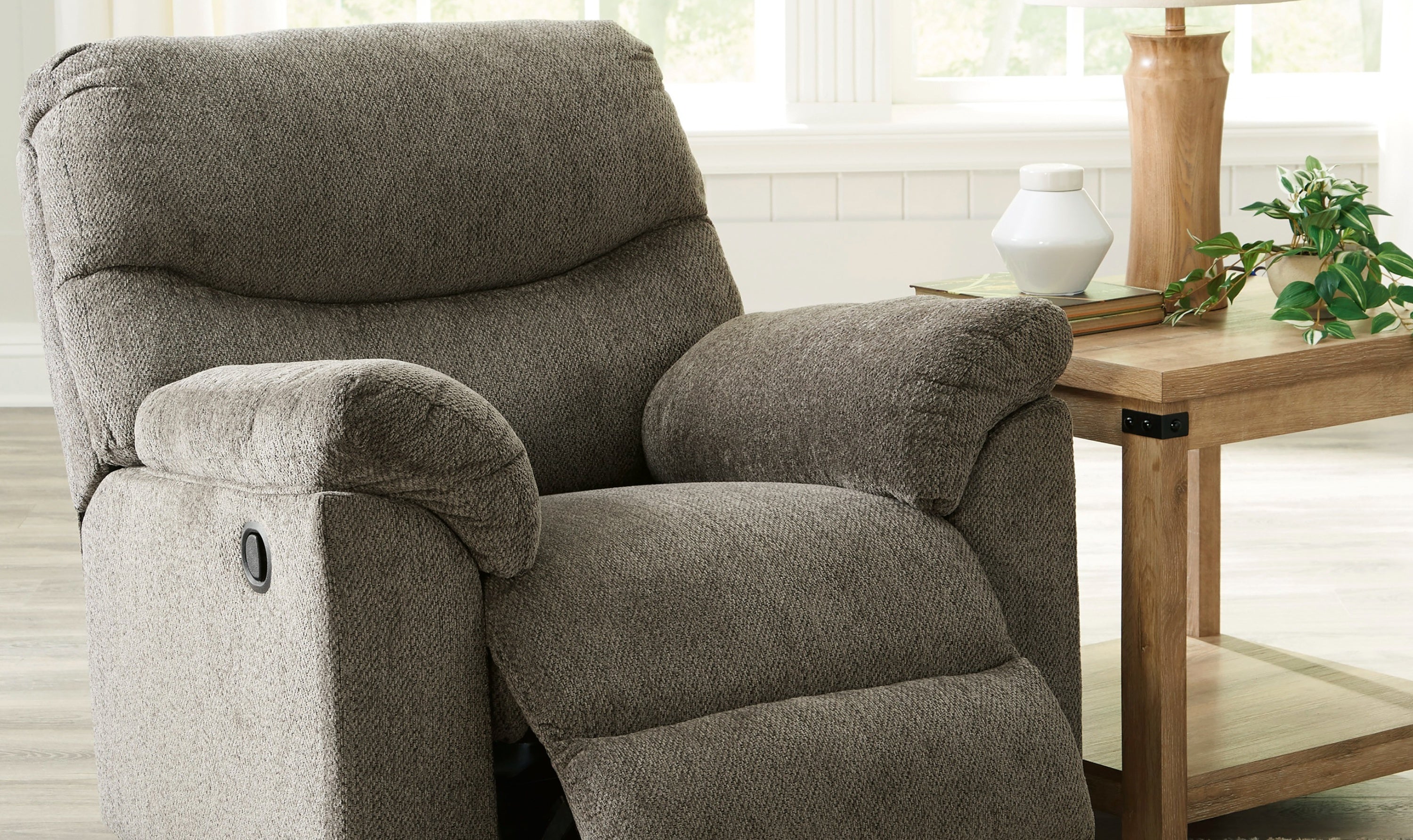 Alphons Gentle Rocking Motion Recliner-Jeniffer Furniture