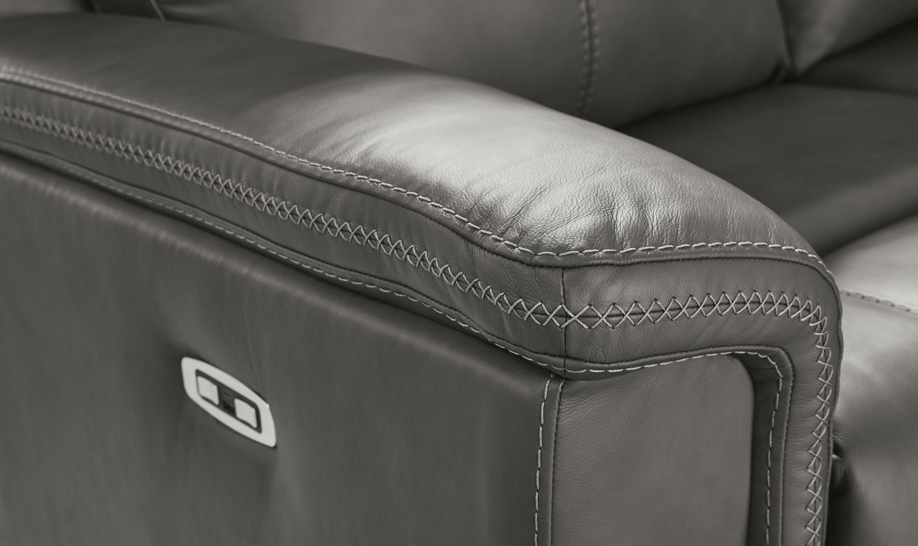 Modern Heritage Bleckley Power Recliner Loveseat With Adjustable Headrest - Jennifer Furniture