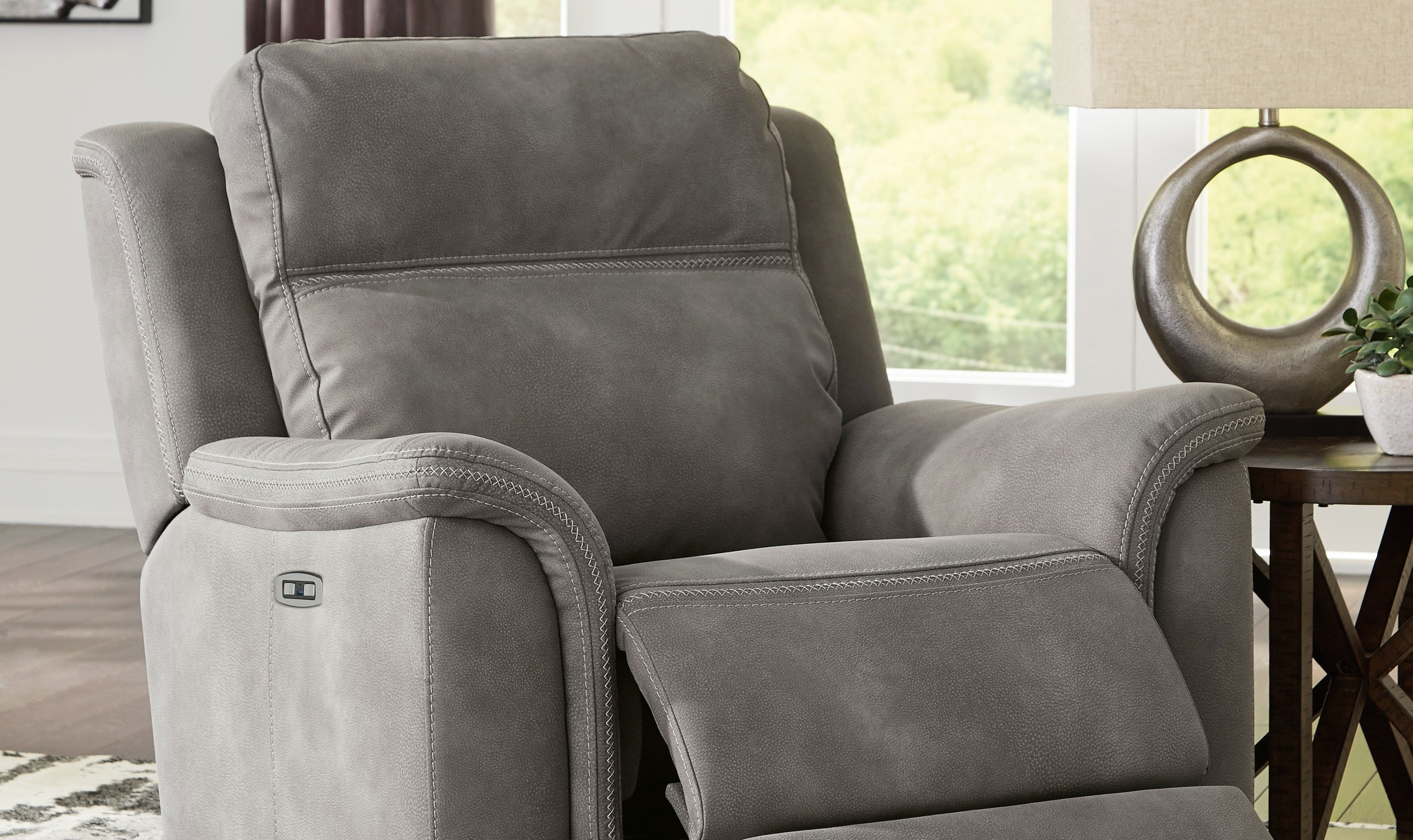 Brandon Power Recliner Chair with Adjustable Headrest & USB Port-Jennifer Furniture