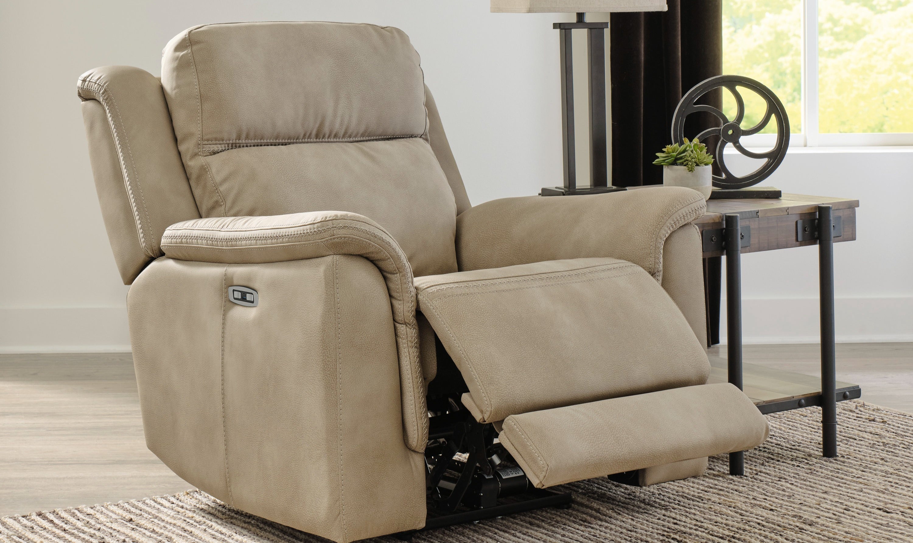 Brandon Power Recliner Chair with Adjustable Headrest & USB Port-Jennifer Furniture