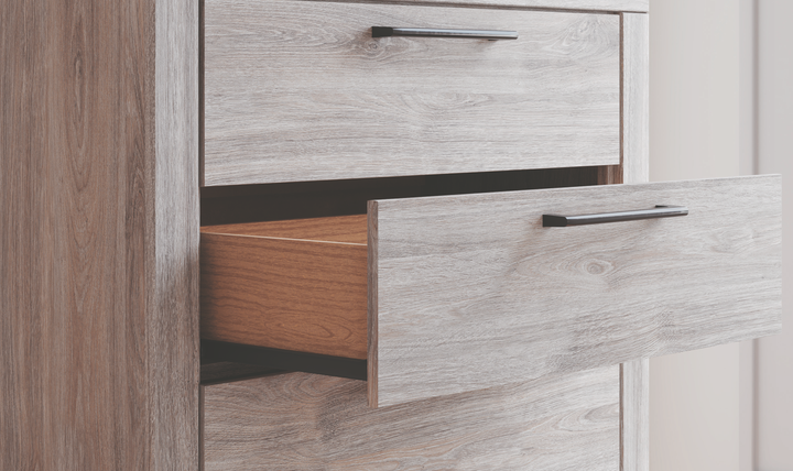 Modern Heritage Broachmyn Queen Contemporary Wooden Bedroom Set