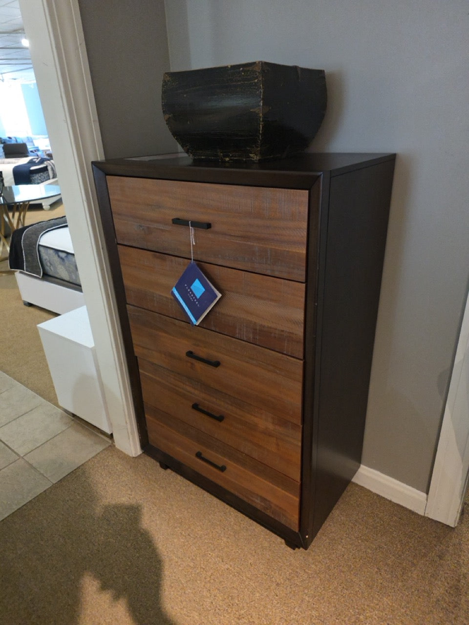 Flexsteel Chest