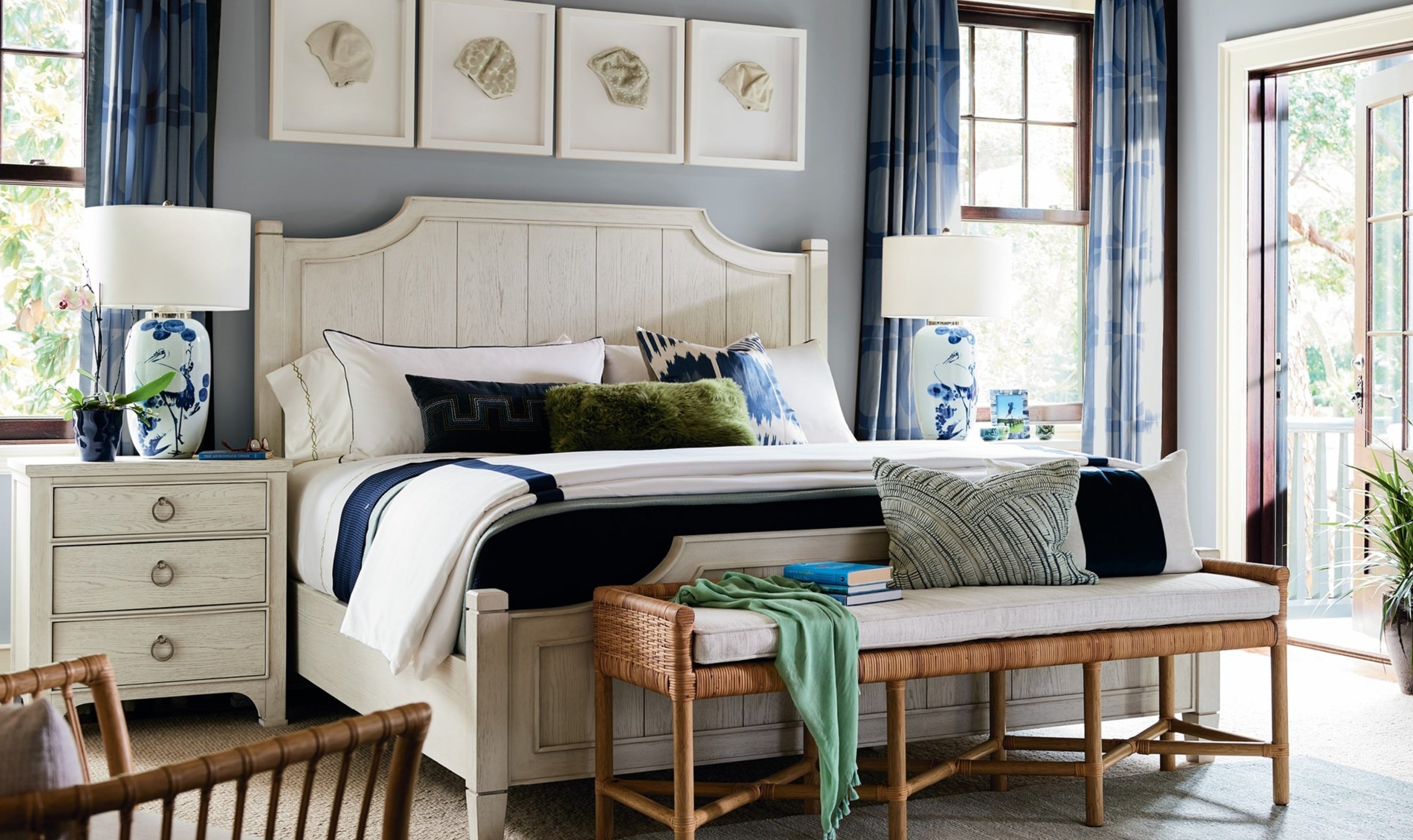 Coastal Living Escape Surfside Bed-Jennifer