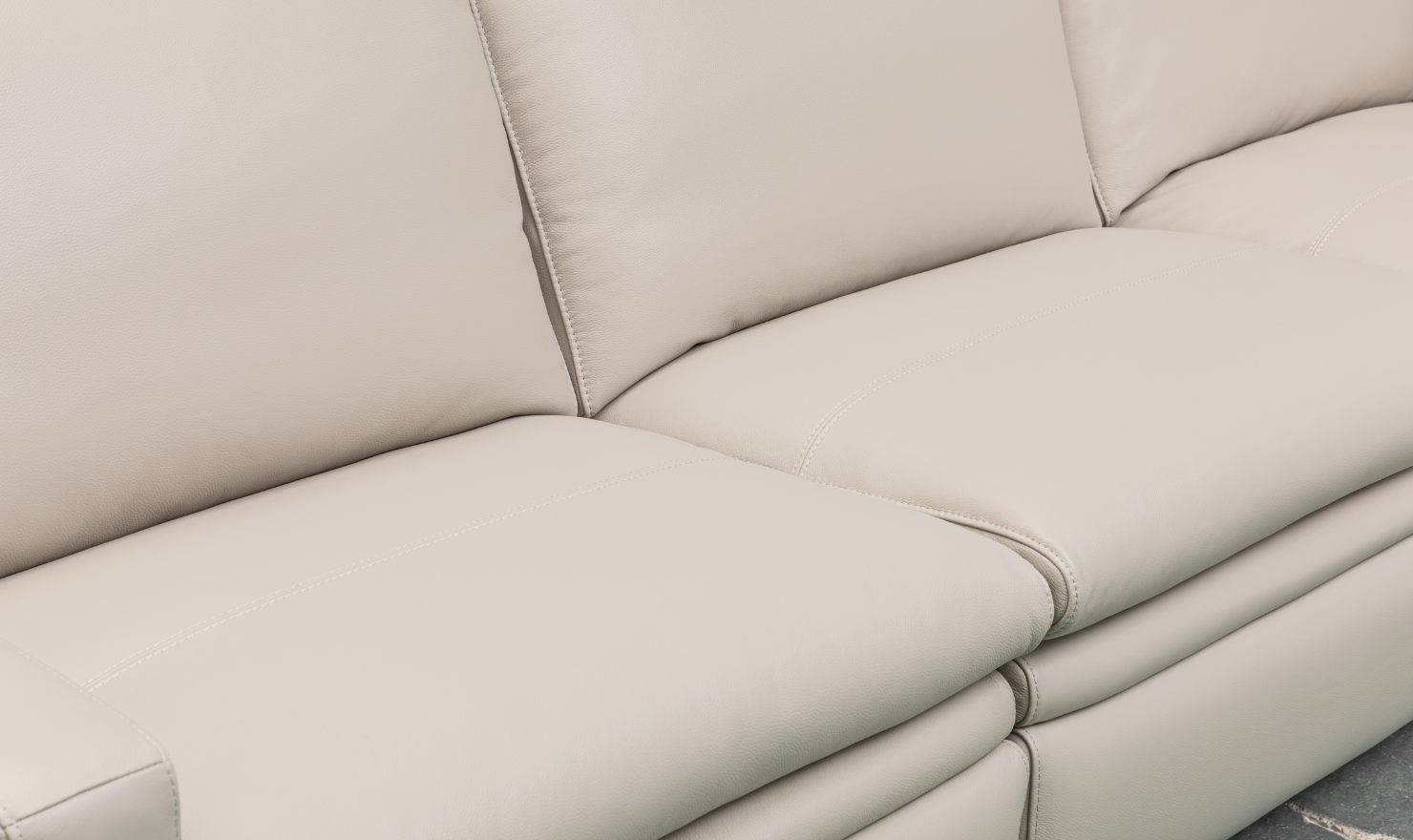 Klaussner Leonardo 6 Piece Beige Leather Power Reclining Sectional Sofa