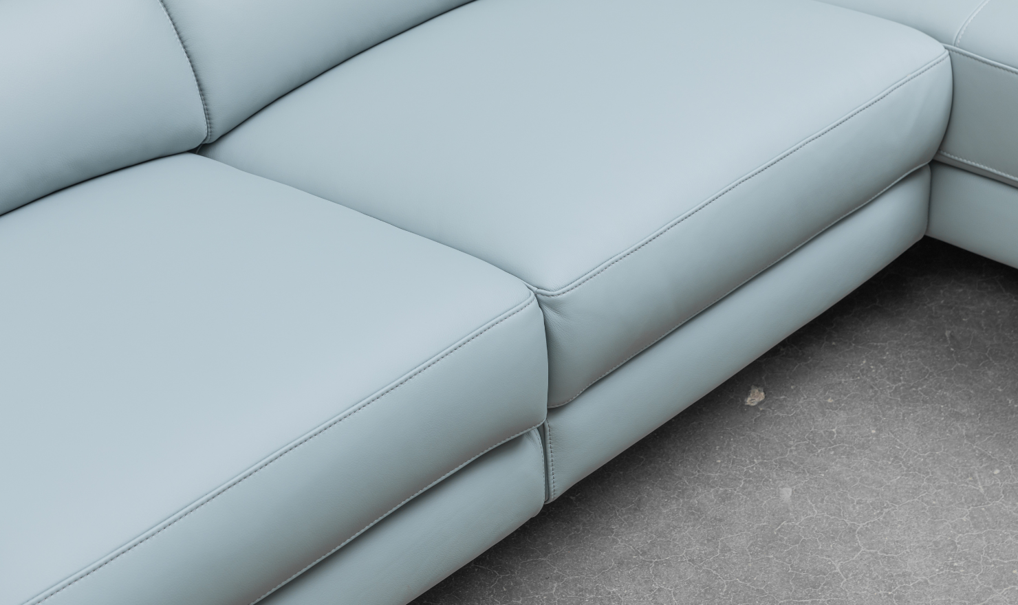Klaussner Milano 3-Seater Blue Power Recliner Sectional Sofa with Adjustable Footrest