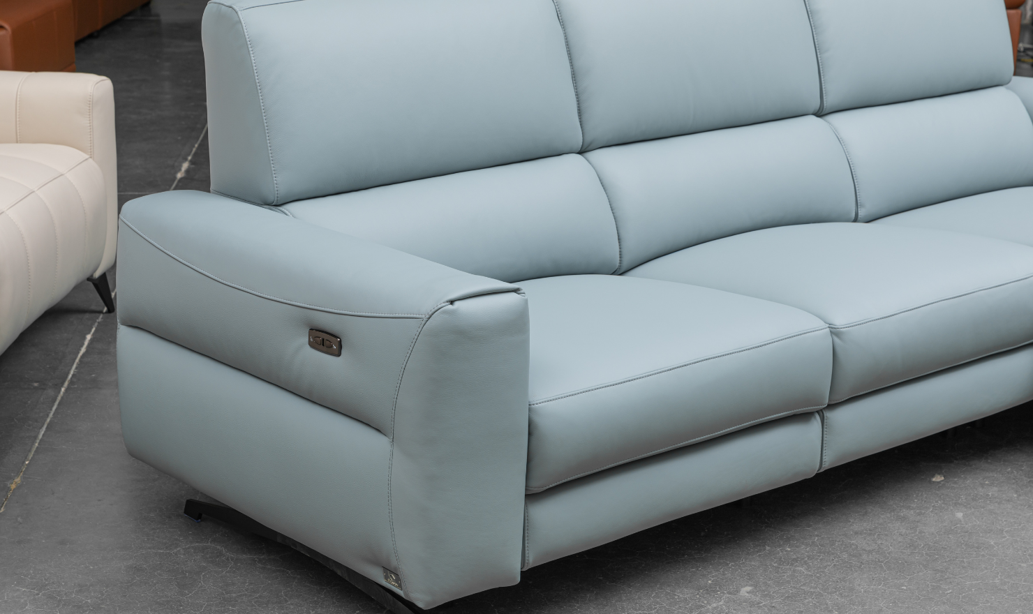 Klaussner Milano 3-Seater Blue Power Recliner Sectional Sofa with Adjustable Footrest