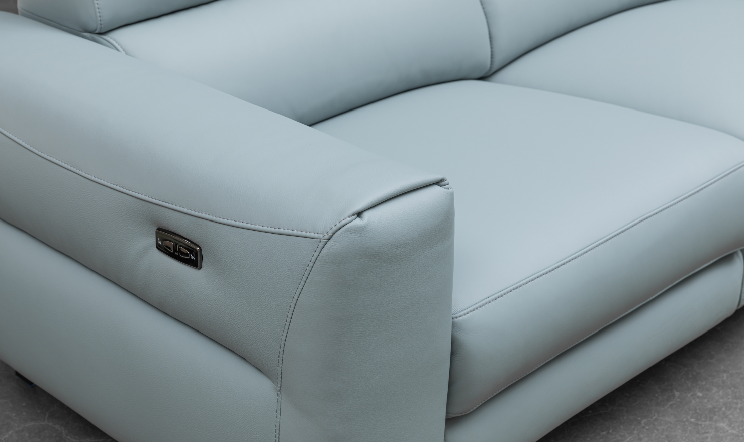Klaussner Milano 3-Seater Blue Power Recliner Sectional Sofa with Adjustable Footrest