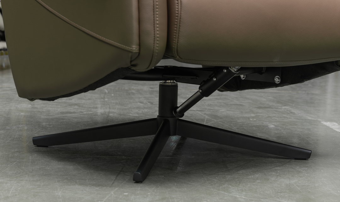 Klaussner Pivota Swivel Chair