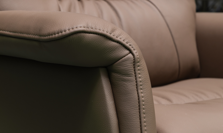 Klaussner Pivota Swivel Chair