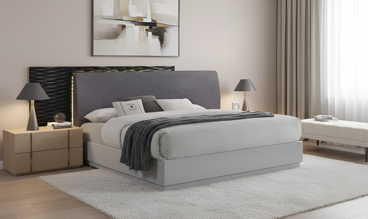 Jennifer Italia Globo Bed in Gray & Black Gloss Finish (King/Queen Size)
