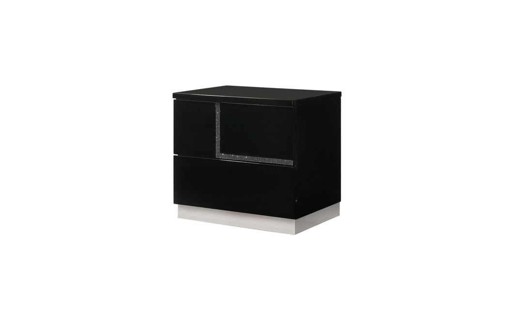 Jennifer Italia Lucca Bedroom Set in Black Lacquer Finish