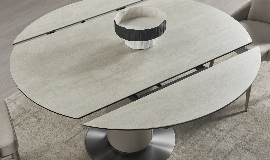 Jennifer Italia Togo Dining Set with 2 Extendable Leaf Table