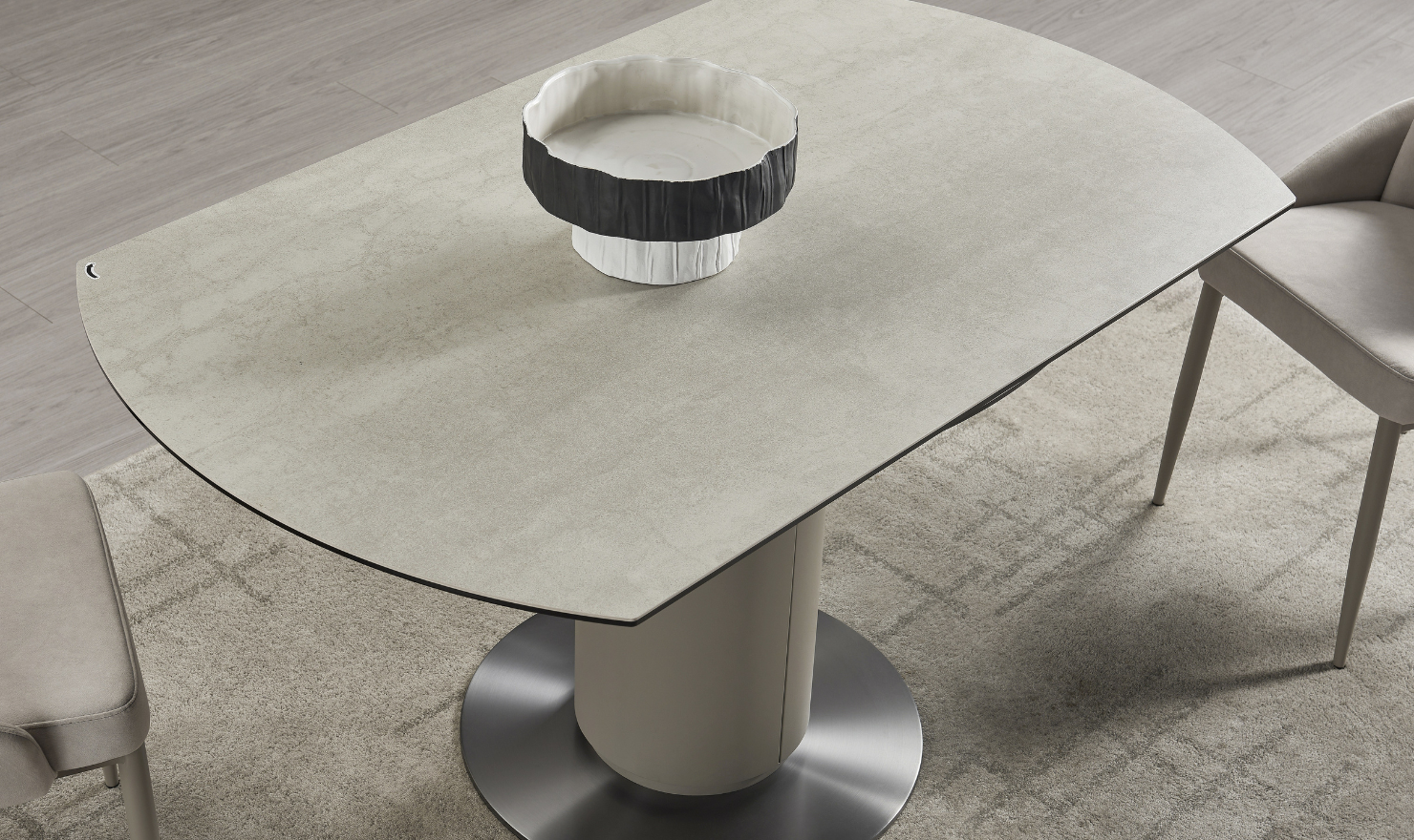 Jennifer Italia Togo Dining Set with 2 Extendable Leaf Table