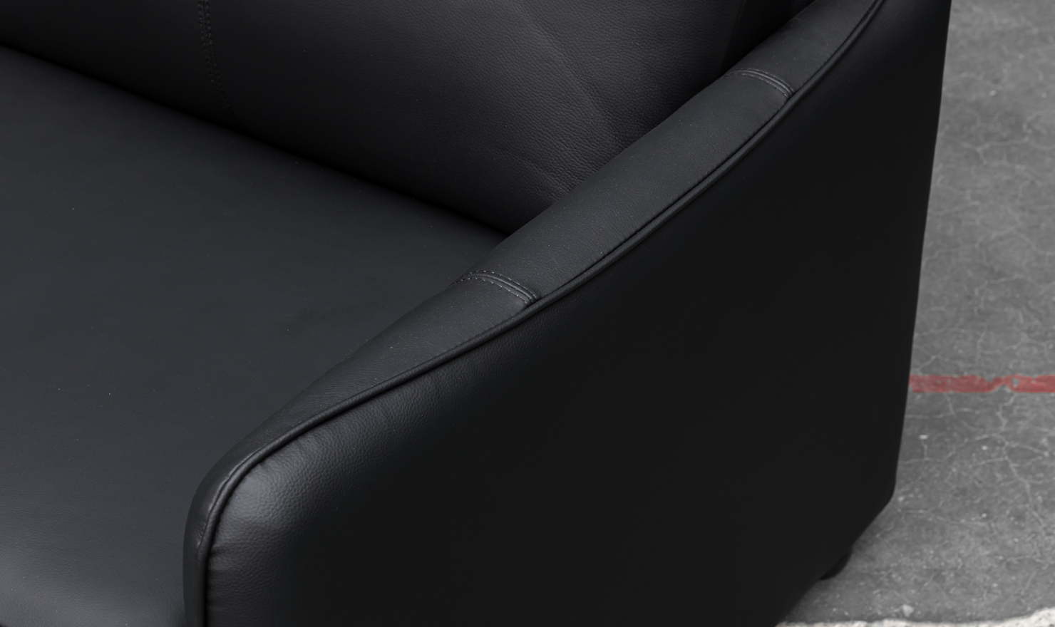 Jennifer Smart 2-Seater Leather Queen Sleeper Sofa