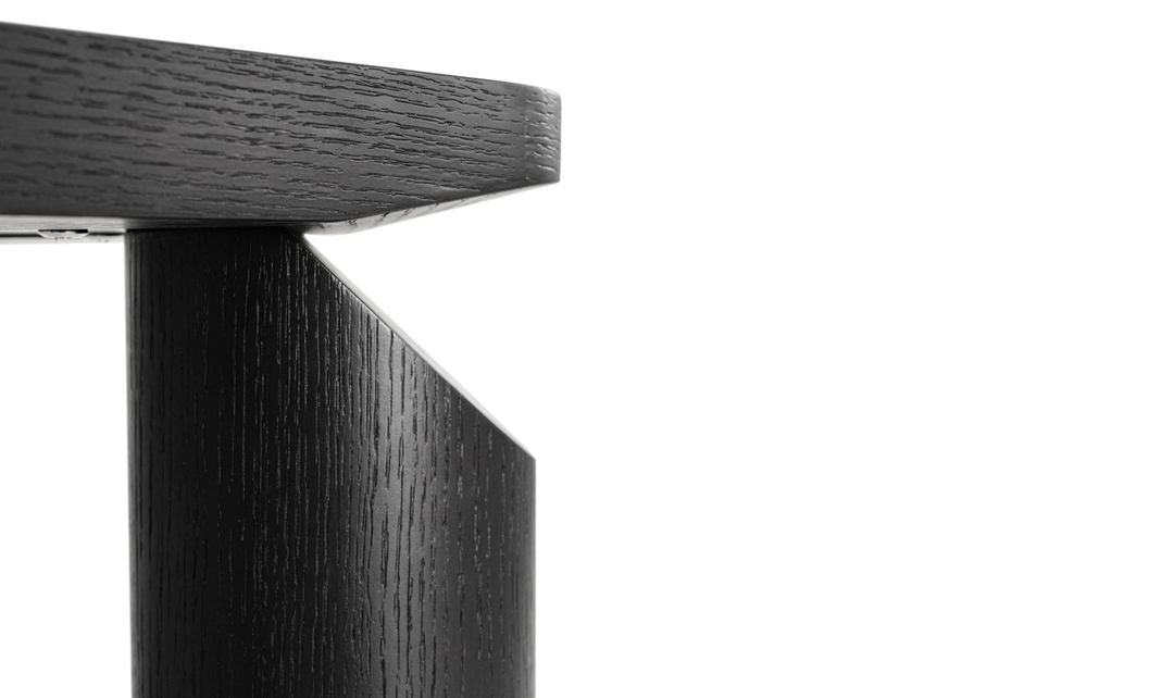 Klaussner LINEA Dining Table in Smoke Black