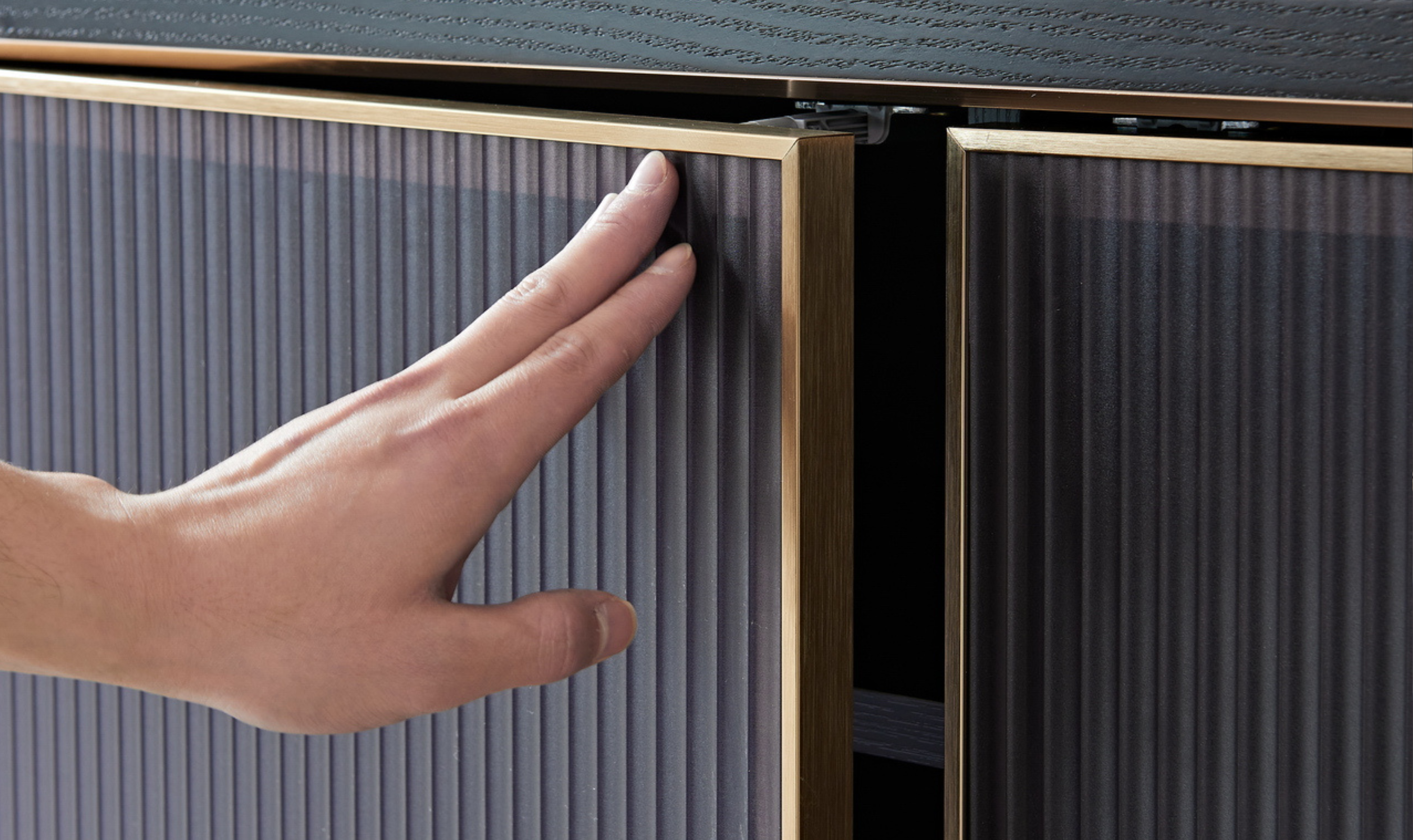 Klaussner Armadio Black Sideboard Cabinet in Wood