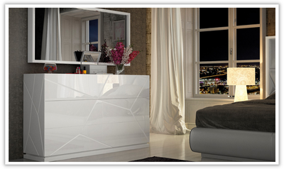 Kiu Faux Leather Upholstered Bedroom Set