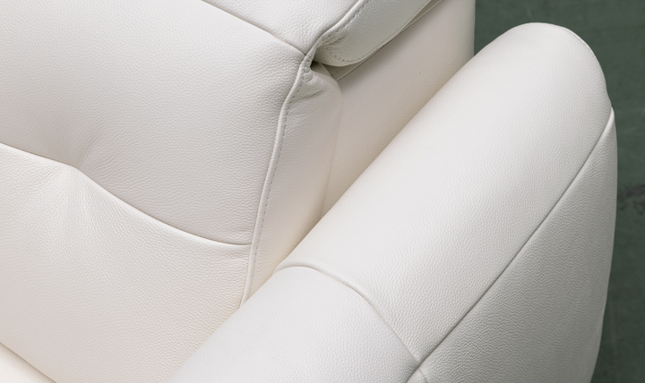 Klaussner Bravino Leather Motion Power Reclining Sofa with USB Ports