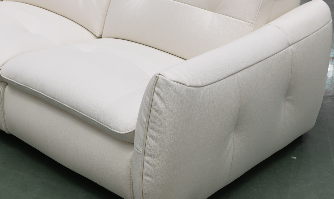 Klaussner Bravino Leather Motion Power Reclining Sofa with USB Ports