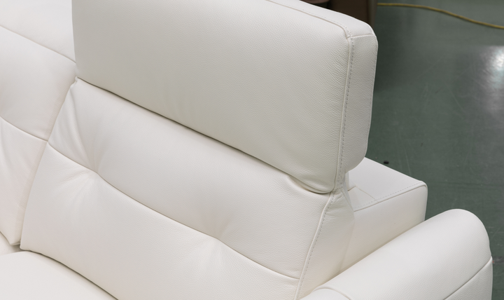 Klaussner Bravino Leather Motion Power Reclining Sofa with USB Ports