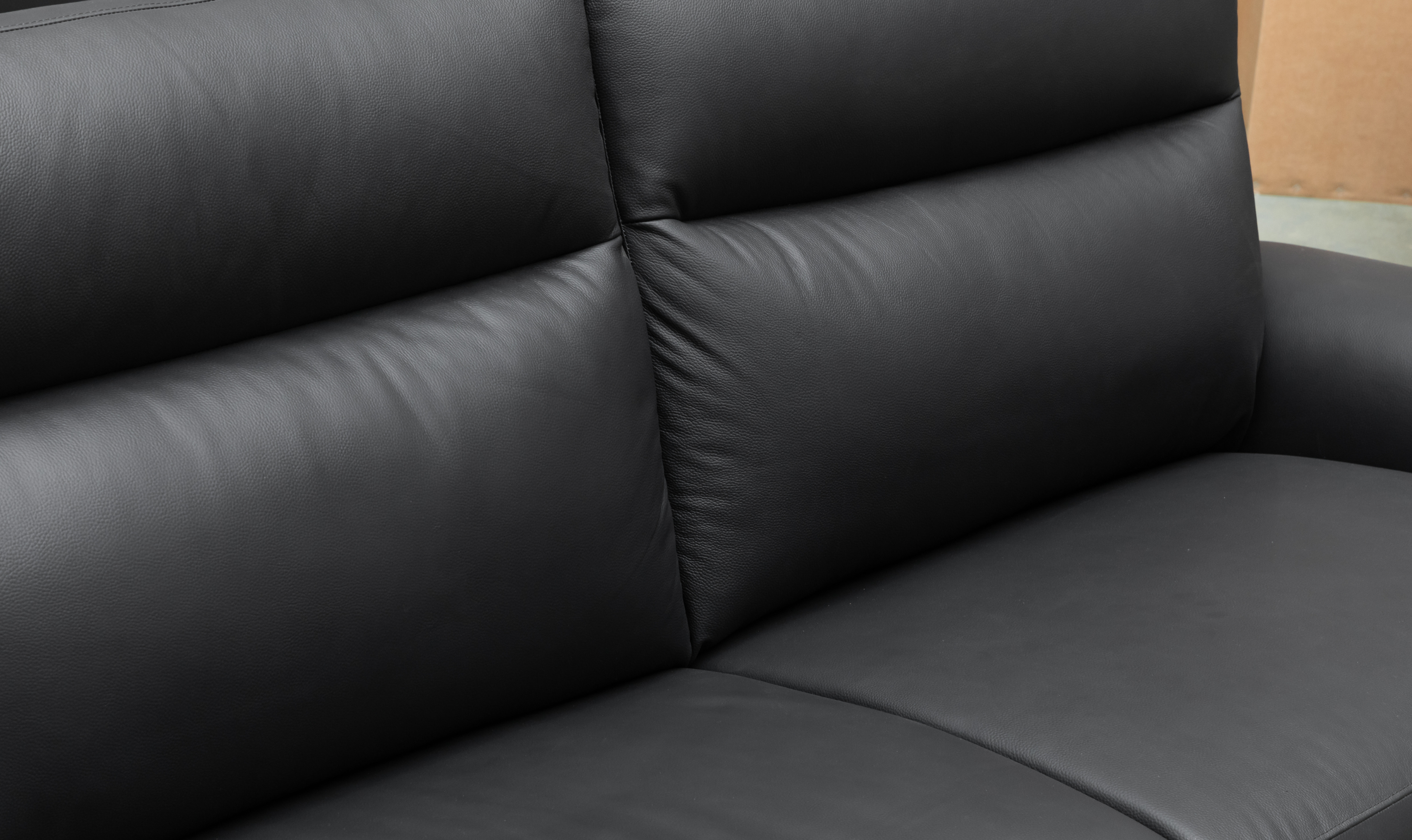 Klaussner Dakota Queen Sleeper Sofa-Jennifer Furniture