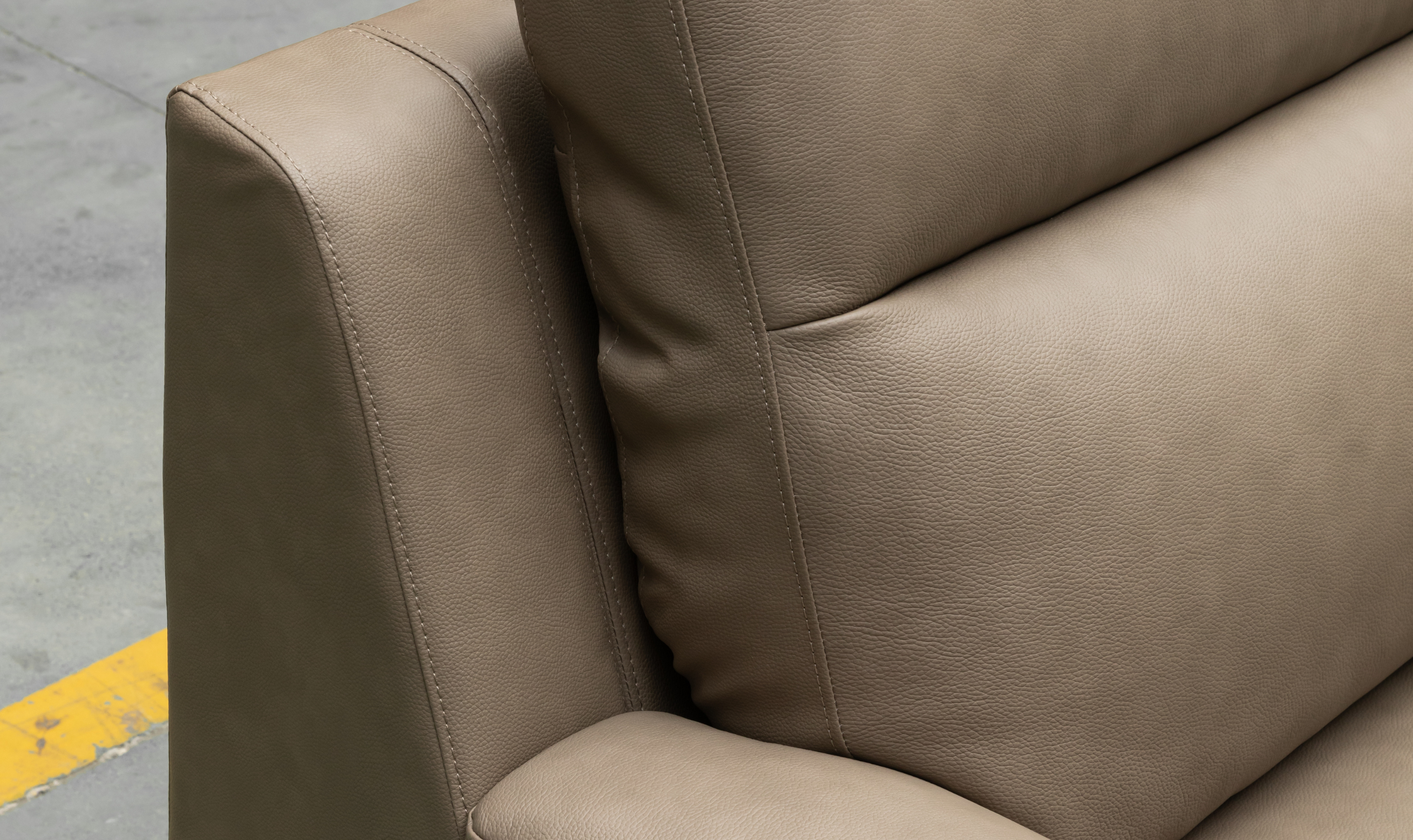 Klaussner Dakota Queen Sleeper Sofa-Jennifer Furniture