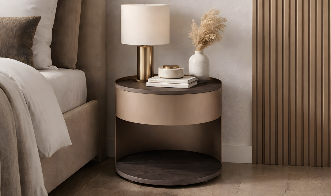 Klaussner Montessa King Bed With Free Nightstands