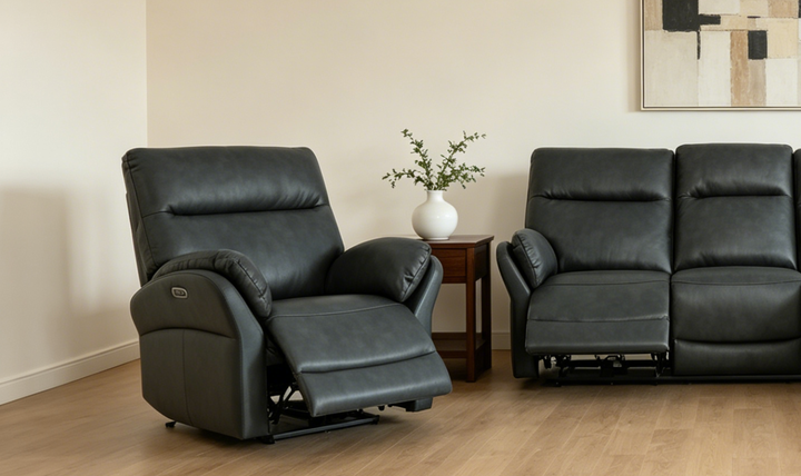 Klaussner Ravello Leather Reclining Living Room Set with USB Port