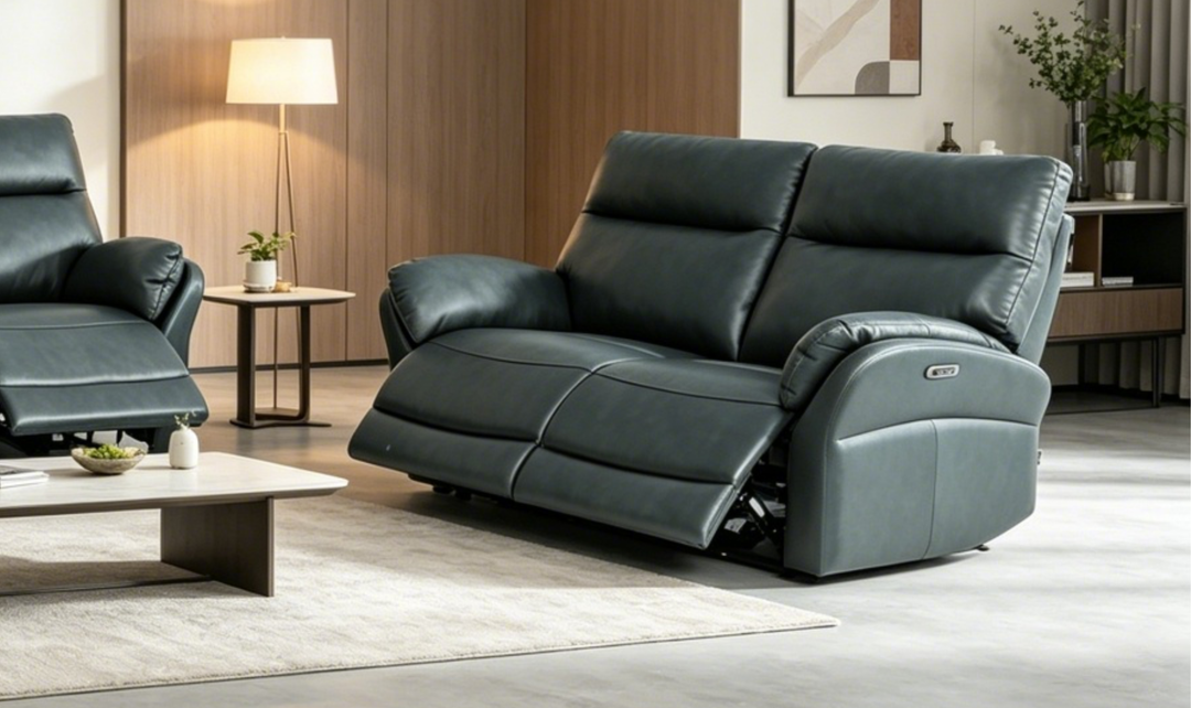 Klaussner Ravello Leather Reclining Loveseat with USB Port-Jennifer Furniture