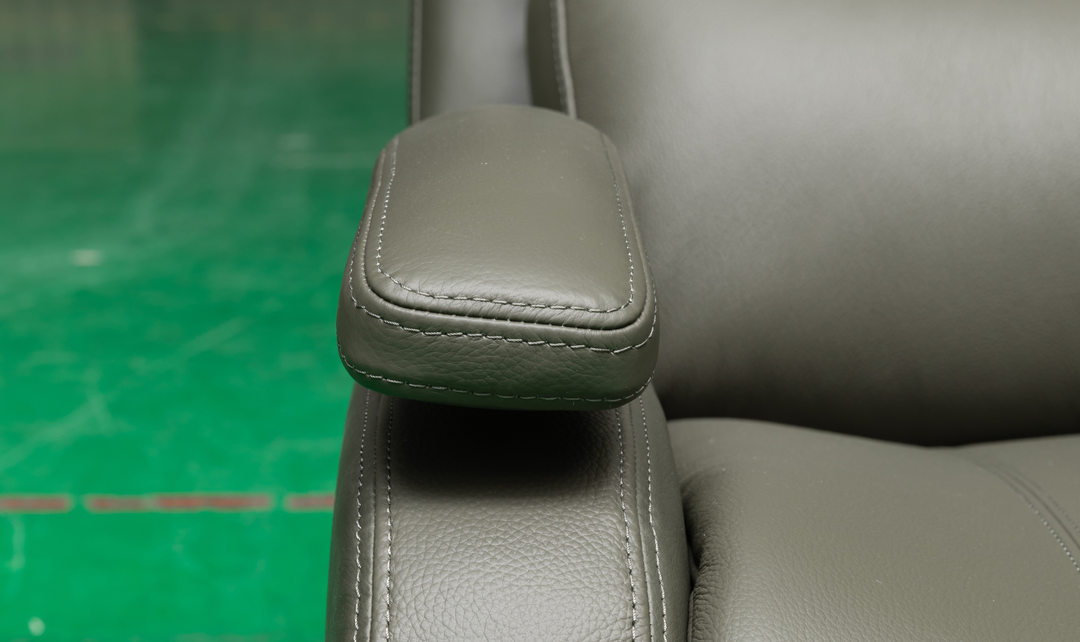 Klaussner Riposo Leather Recliner Chair - Jennifer Furniture