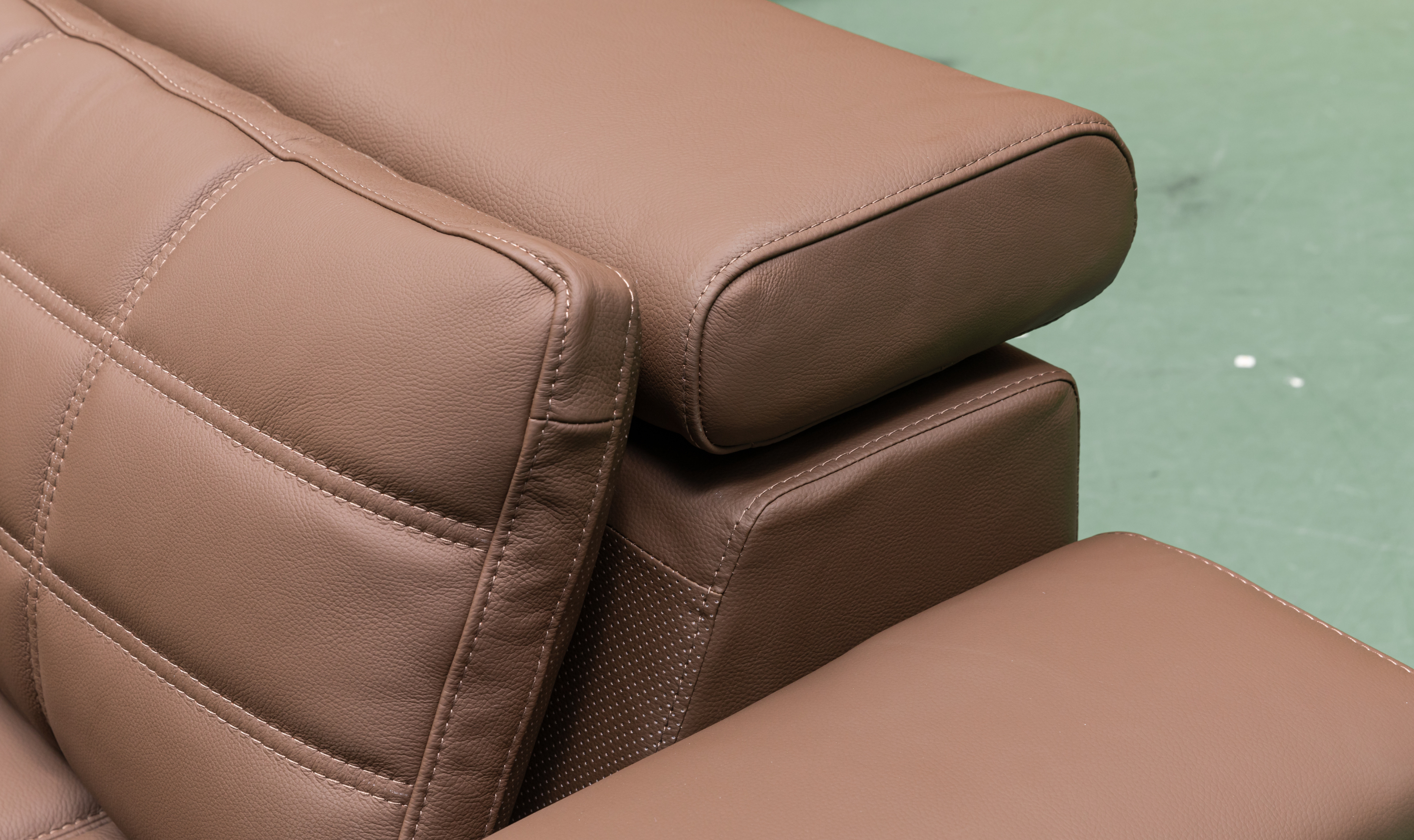 Klaussner Serenity 3-seater Brown Leather Power Reclining Sofa