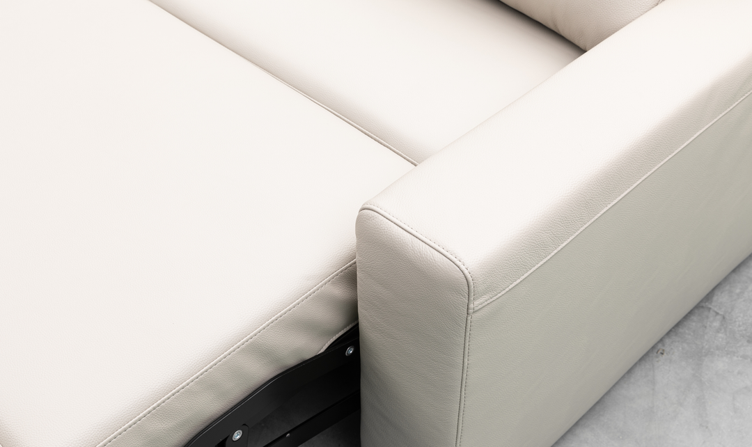 Klaussner Wigan Leather Sleeper Sofa