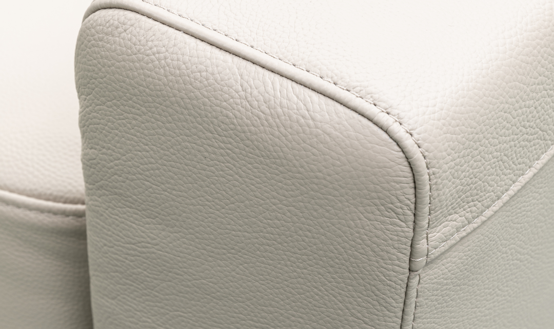 Klaussner Wigan Leather Sleeper Sofa